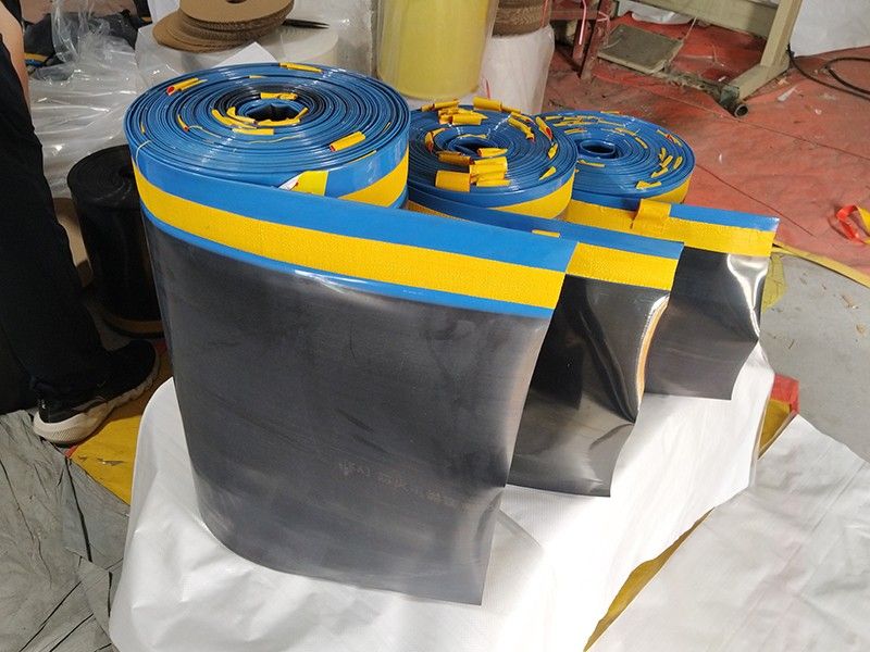 單縣百通塑料有限公司懸掛風(fēng)筒-礦用黑色阻燃