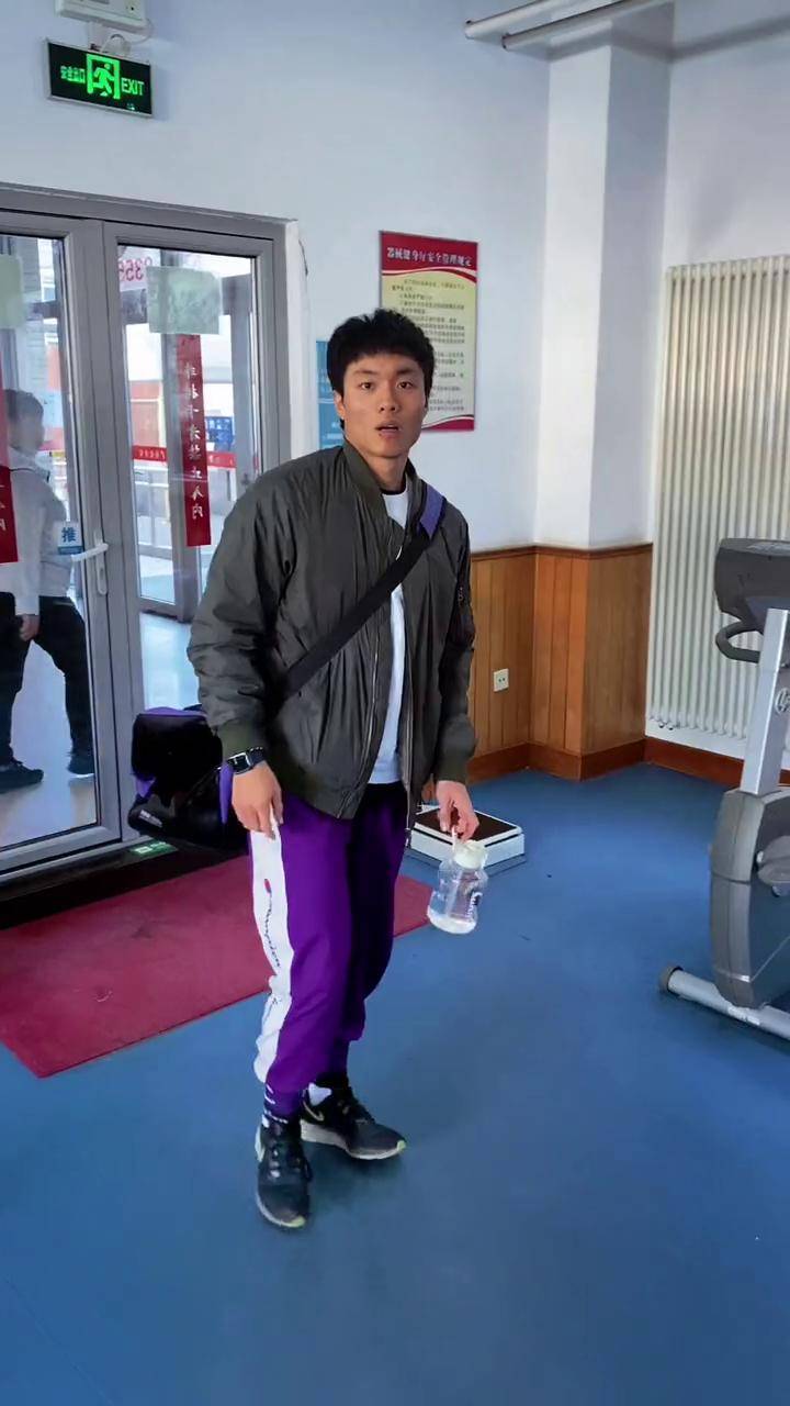 体育生新手该怎么训练,最新答案动态解析_vip2121,127.13