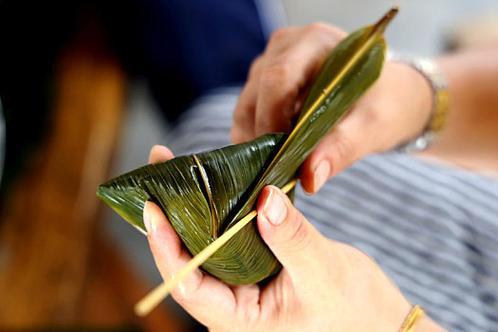 新门内部资料免费提供和谁把屈原包粽子里了与谁把屈原包粽子里了呢